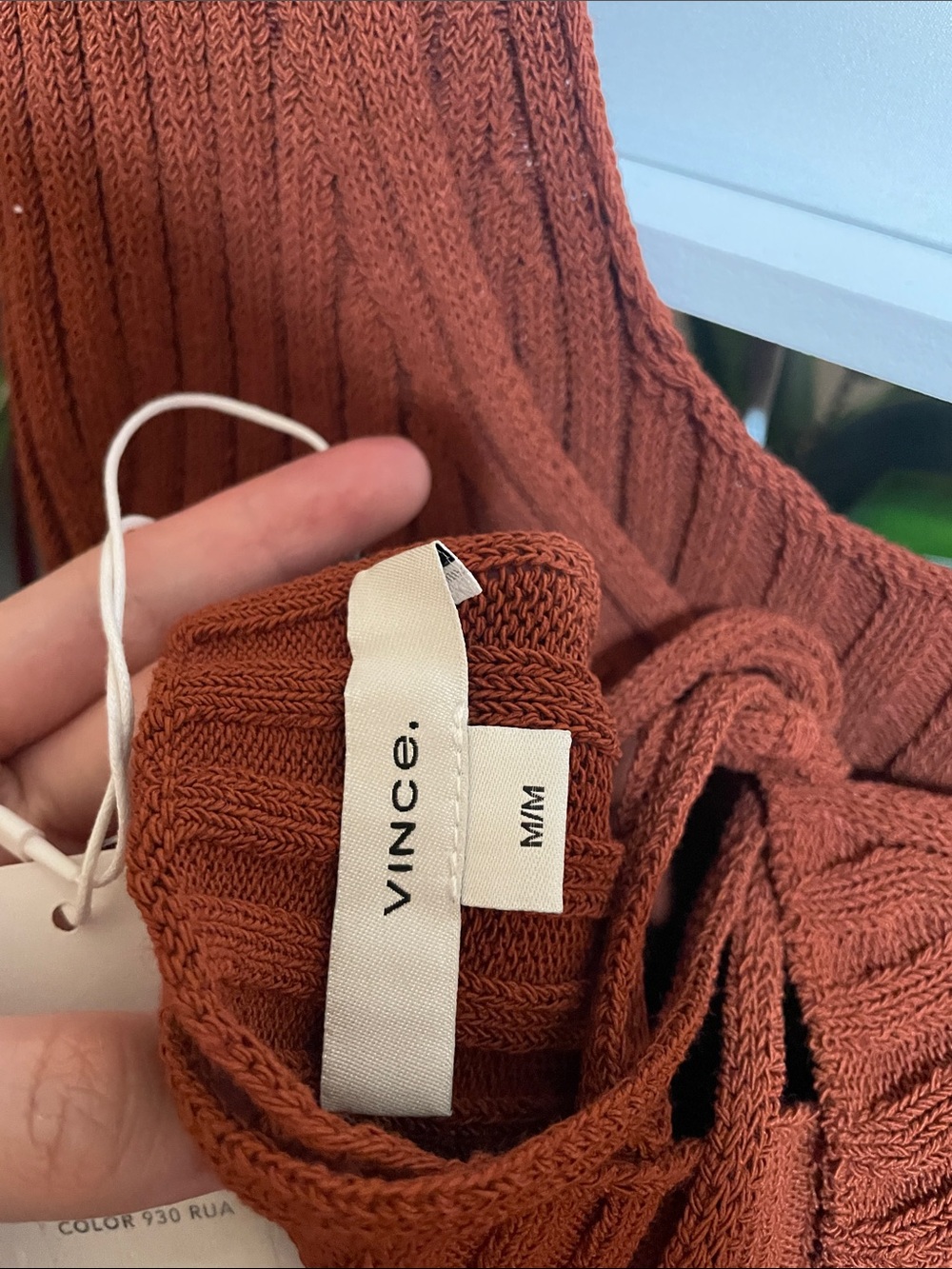 Vince Ribbed Scoop-Back Tank Top — Rust - Picture 3 of 4